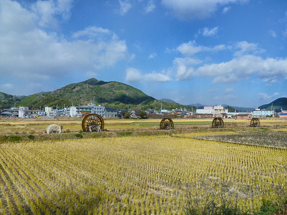 日本 風景 風光明媚な ファーム 農村 山 空 雲 自然 外 国 田舎